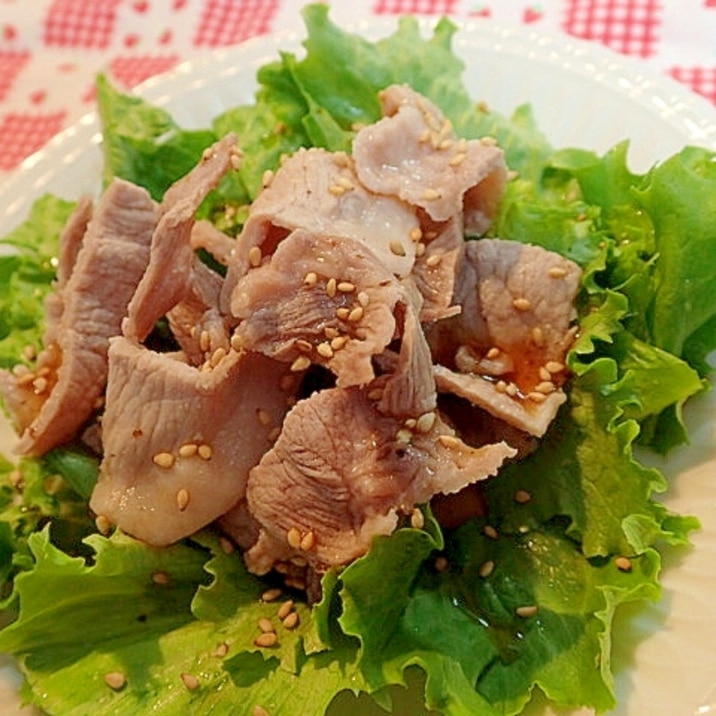 青じそドレッシングで 豚肉とレタスのサラダ♬